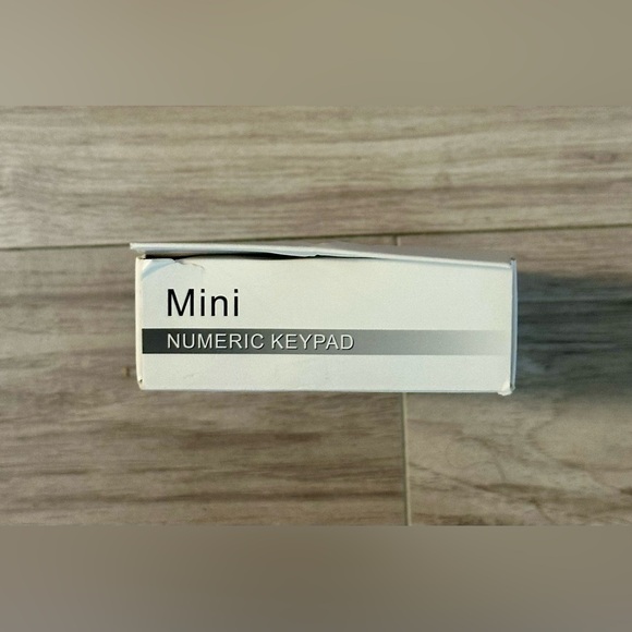 Mini Numeric Keypad For Windows, Android, Mac (Black) 2.4GHz - Picture 5 of 8